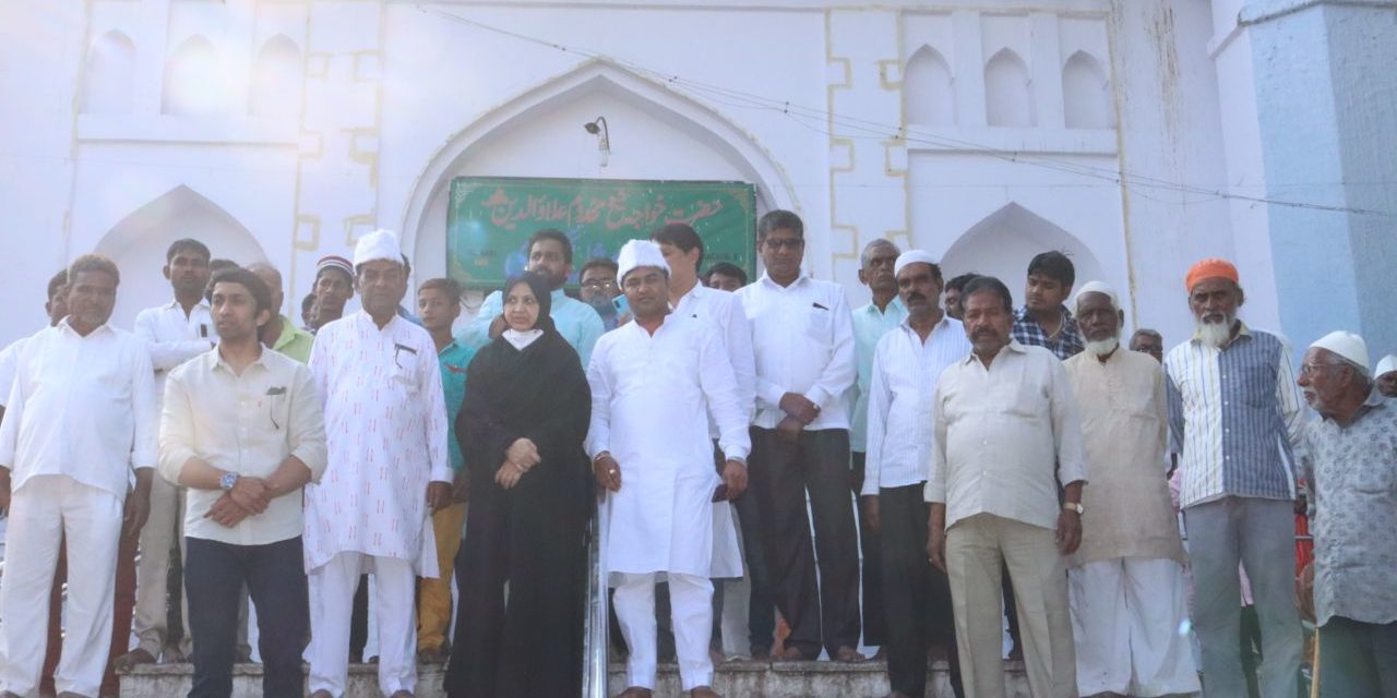 Gulbarga MLA Kaneez Fatima visits Aland Dargah, Slams BJP’s Attempts to communalize Peaceful Aland town.
